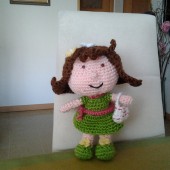 Nena con bolsito