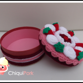 Caja-Tarta de fresas, nata y frambuesas
